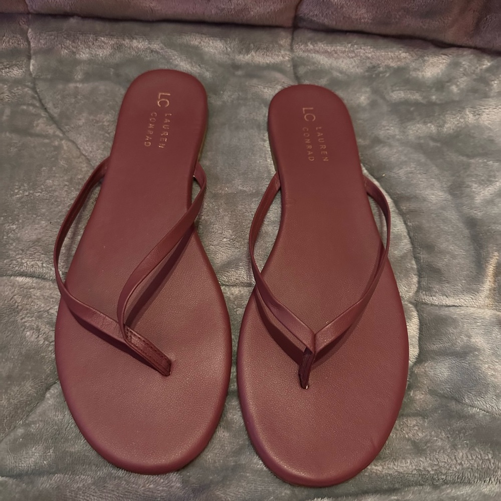 Lc Lauren Conrad flip flops
